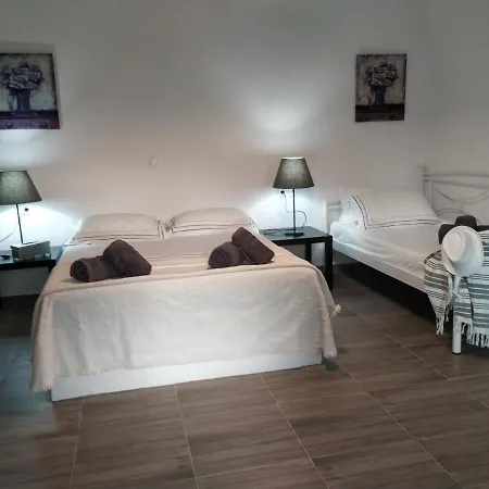 Avlomonasbeach 4* リバディオン